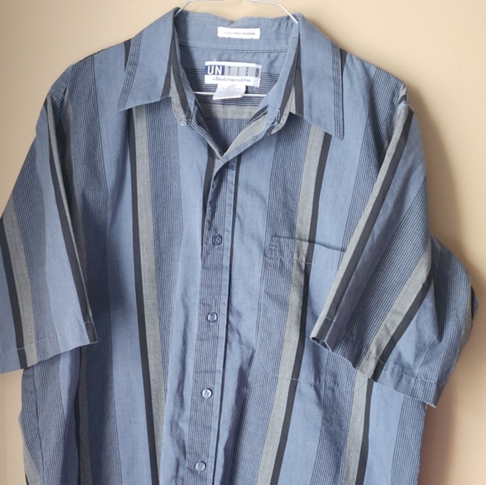 ✨️3/$20 ✨️Mens dress shirt‎